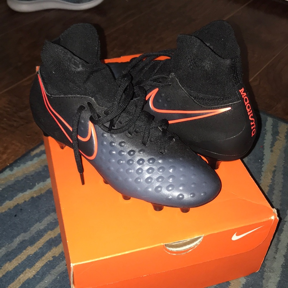 New NIKE Magista Obra Soccer Cleats!!